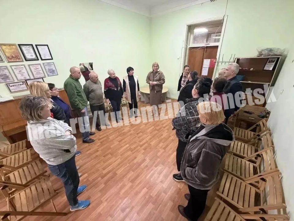 В Буденновском районе состоялась встреча с трудовым коллективом Дворца культуры им. А.С. Пушкина, которую провела заместитель главы администрации городского округа Донецк В Буденновском районе состоялась встреча с трудовым коллективом Дворца культуры им. А.С. Пушкина, которую провела заместитель главы администрации городского округа Донецк