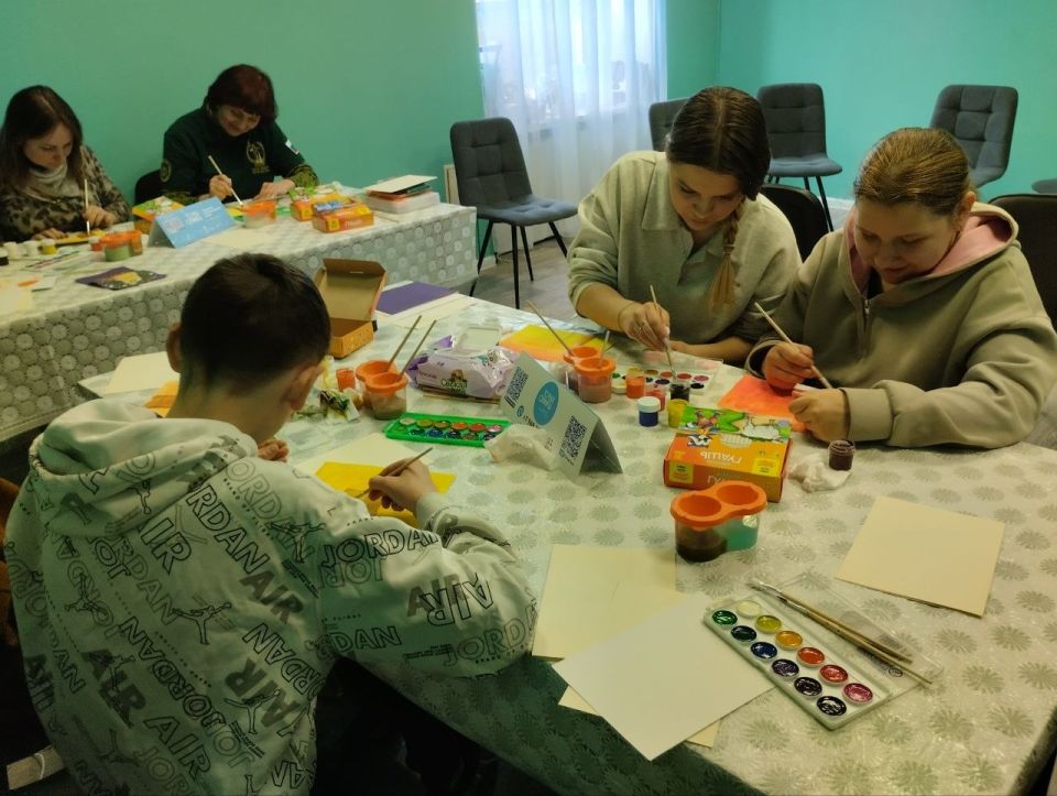 Поддержка СВОих: как арт-мастерская объединила в Пасху семьи ветеранов Поддержка СВОих: как арт-мастерская объединила в Пасху семьи ветеранов