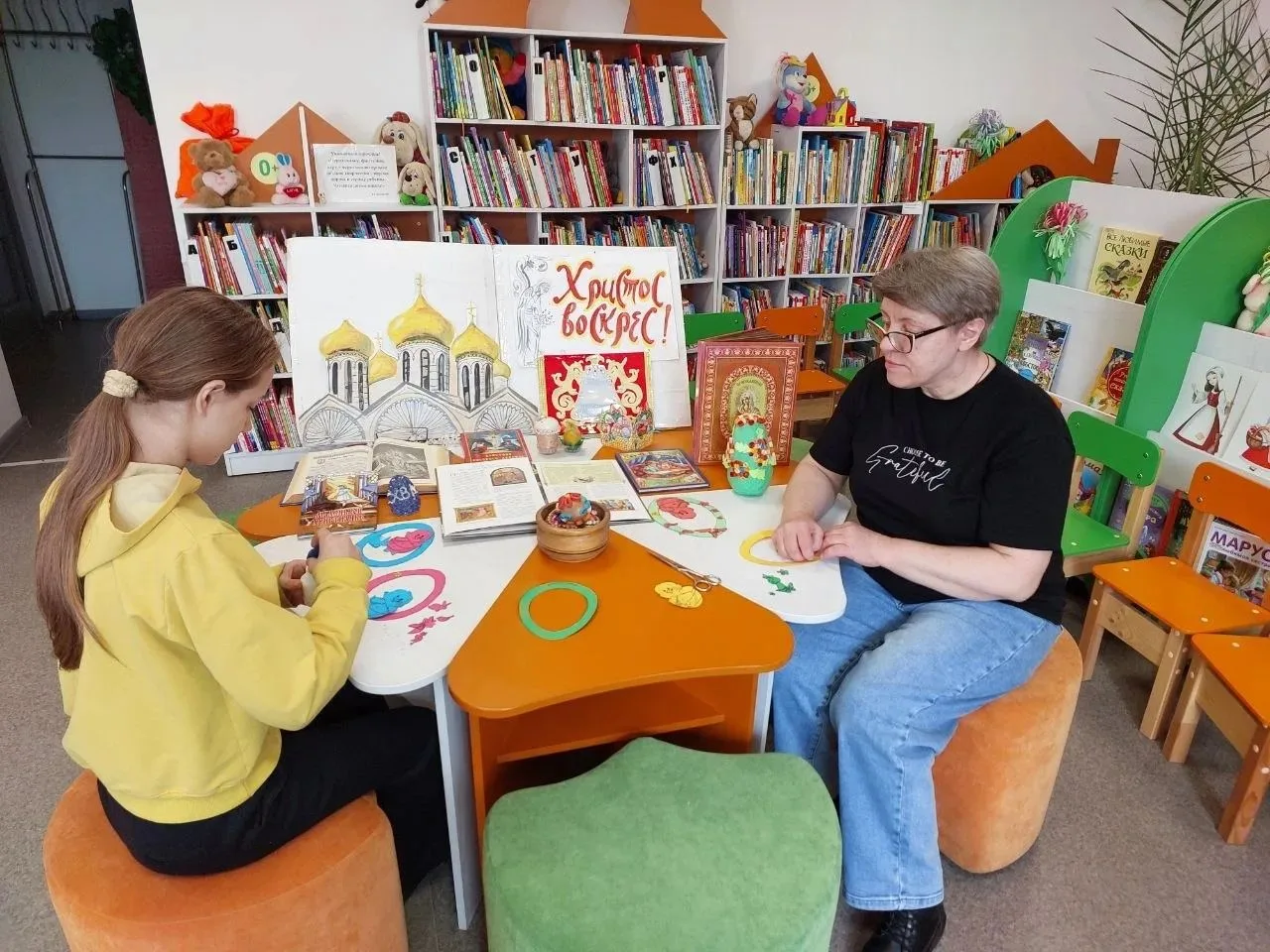 В библиотеках Снежного организовали тематические мероприятия в рамках календаря памятных дат и праздников