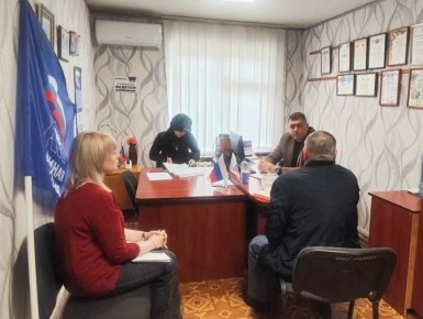 Поддержка старшего поколения и решение дорожных проблем: итоги приема граждан