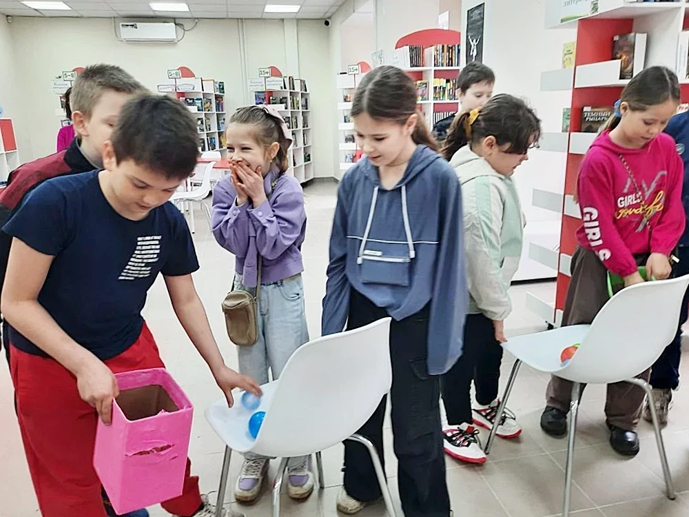 Мариупольским школьникам рассказали о том, как создавалась сказка о Винни-Пухе Мариупольским школьникам рассказали о том, как создавалась сказка о Винни-Пухе