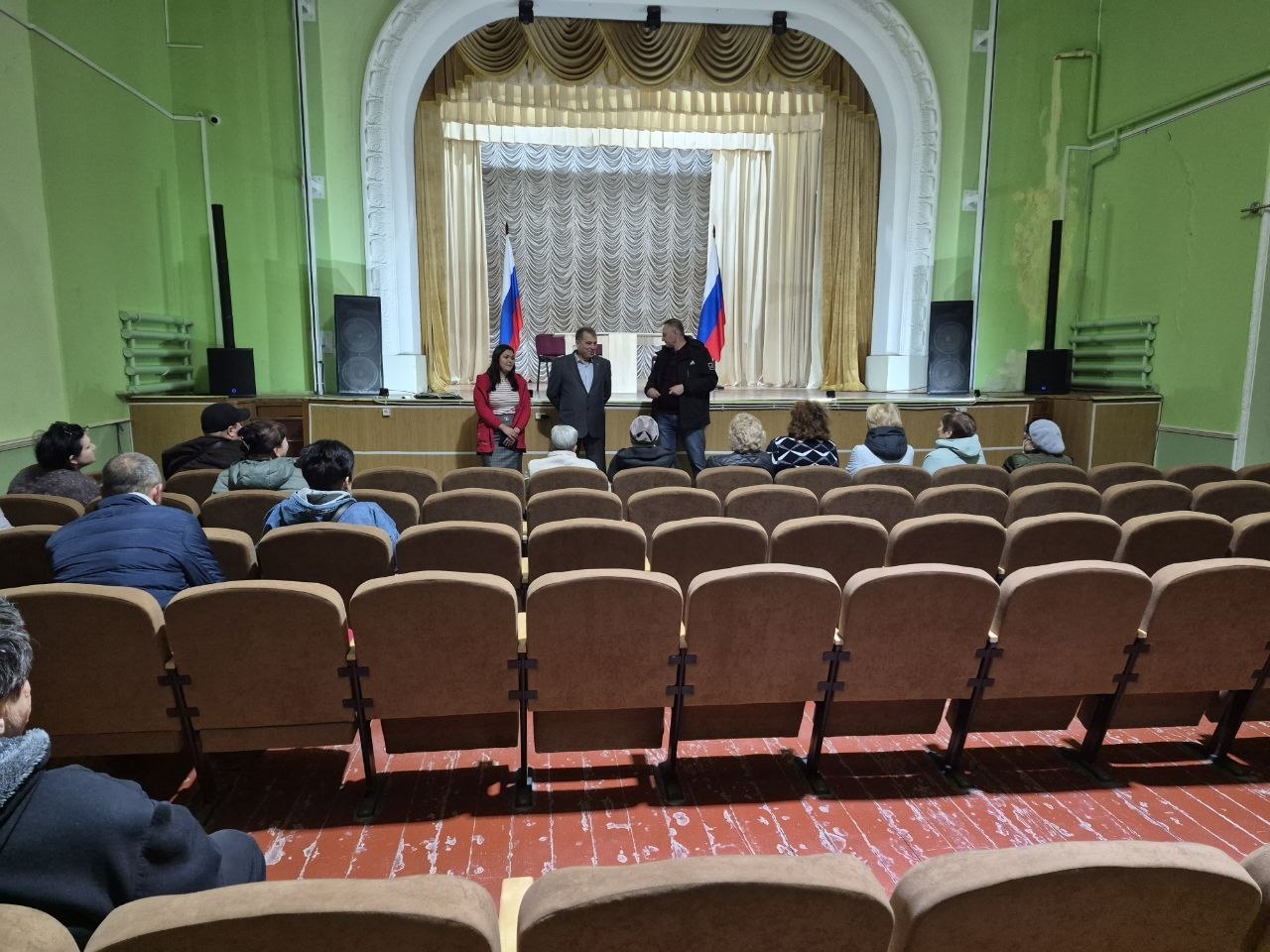 Таймураз Арсоев: 10 апреля 2026 года совместно с депутатом Волновахского муниципального совета ДНР от партии "Единая Россия" Елизаветой Майдан и начальником Новотроицкого территориального отдела администрации Волновахского... Таймураз Арсоев: 10 апреля 2026 года совместно с депутатом Волновахского муниципального совета ДНР от партии "Единая Россия" Елизаветой Майдан и начальником Новотроицкого территориального отдела администрации Волновахского...