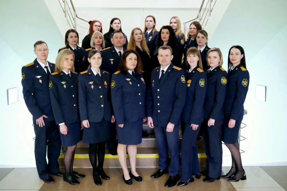 Сегодня мы поздравляем работников медицинских служб уголовно-исполнительной системы Российской Федерации Сегодня мы поздравляем работников медицинских служб уголовно-исполнительной системы Российской Федерации