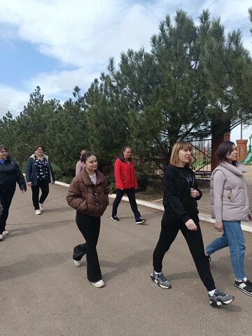 10 000 шагов к жизни. Спортсмены, учащиеся и жители Володарского муниципального округа присоединились к Всероссийской акции «10 000 шагов к жизни», посвященной Всемирному дню здоровья и Российской Неделе продвижения... 10 000 шагов к жизни. Спортсмены, учащиеся и жители Володарского муниципального округа присоединились к Всероссийской акции «10 000 шагов к жизни», посвященной Всемирному дню здоровья и Российской Неделе продвижения...