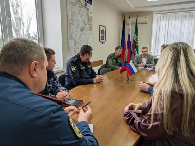 Врип главы муниципального образования Старобешевский муниципальный округ Алексей Черкашин провел встречу с руководителями силовых структур округа