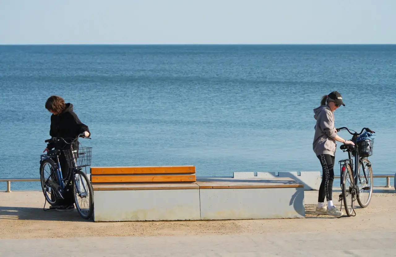 Пришла весна - пора к морю!: Жители юга ДНР массово выходят на прогулки по набережным Пришла весна - пора к морю!: Жители юга ДНР массово выходят на прогулки по набережным