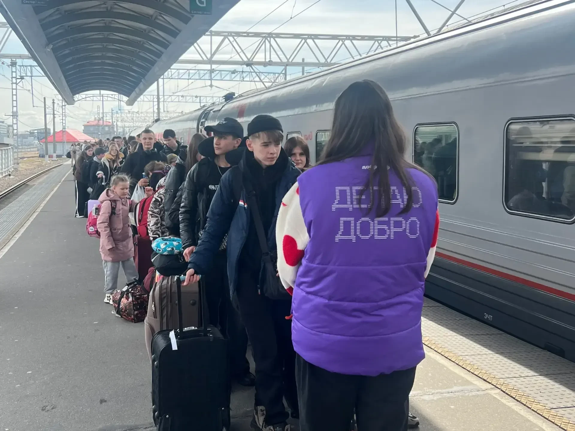 Ленобласть приняла на отдых 100 детей из Енакиево