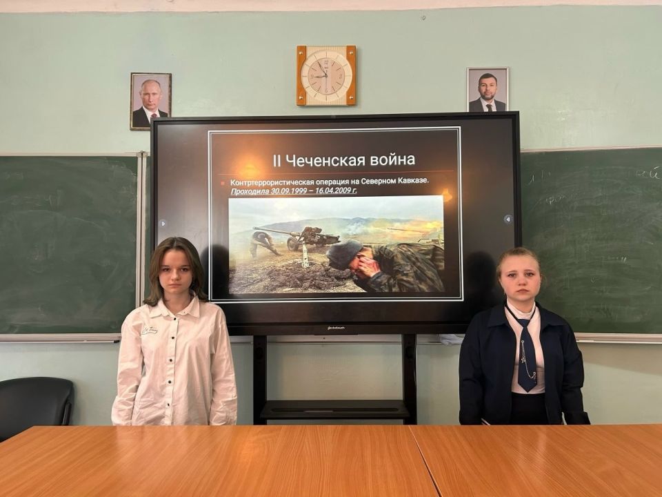 Школьники Ждановки почтили память Героя России Школьники Ждановки почтили память Героя России