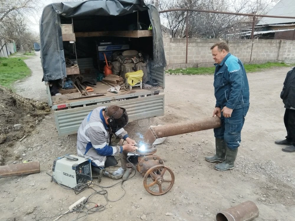 Аварийно-ремонтные бригады Ленобласти выполняют работы по заявкам жителей Енакиево Аварийно-ремонтные бригады Ленобласти выполняют работы по заявкам жителей Енакиево