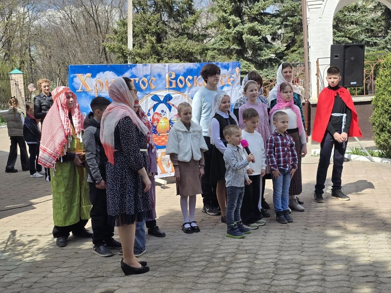 Светлый праздник Пасхи прошел в Докучаевске Светлый праздник Пасхи прошел в Докучаевске