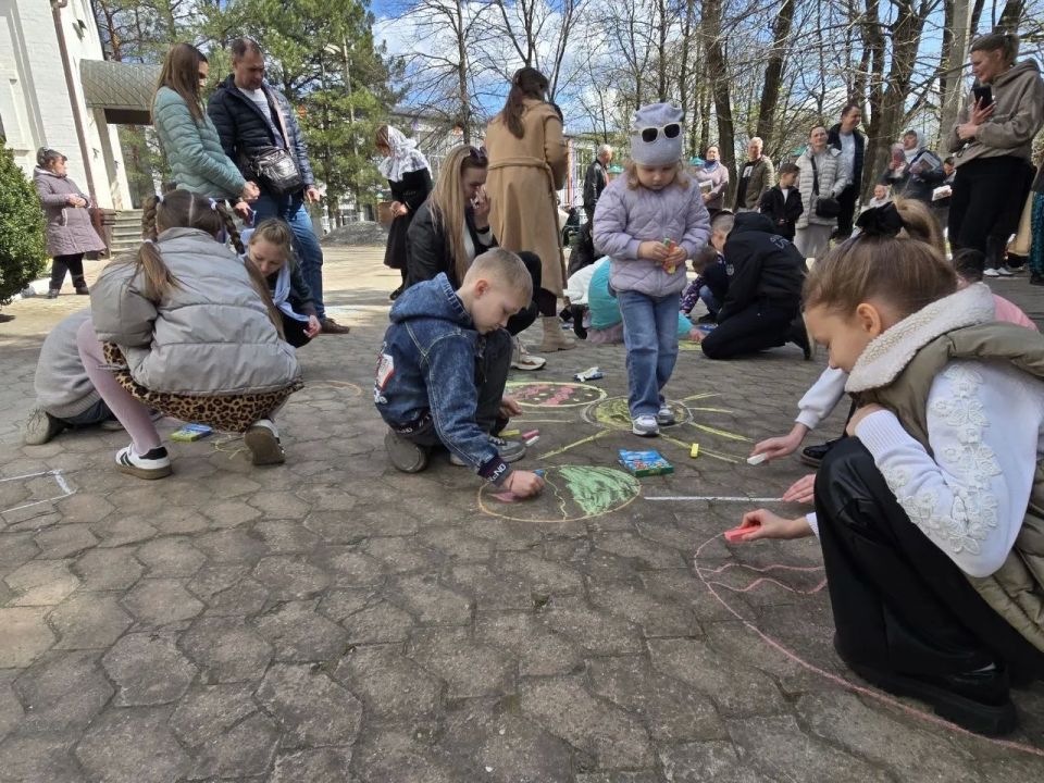 Светлый праздник Пасхи прошел в Докучаевске Светлый праздник Пасхи прошел в Докучаевске
