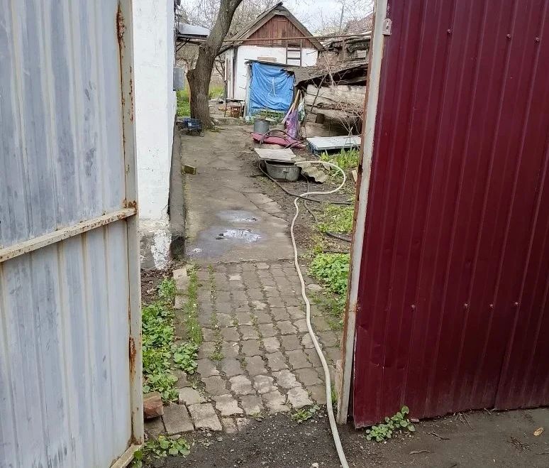 В Кировском внутригородском районе при поддержке региона-шефа Московская область продолжается подвоз воды для жителей домов, в которые в установленный графиком день не поступила вода В Кировском внутригородском районе при поддержке региона-шефа Московская область продолжается подвоз воды для жителей домов, в которые в установленный графиком день не поступила вода