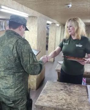 Член Общественной палаты ДНР Наталья Курянская поздравила с Великим праздником Пасхи военнослужащих