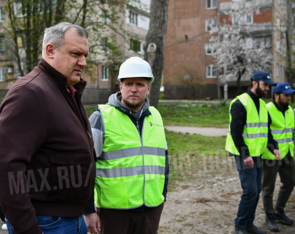 Алексей Кулемзин: Дан старт ремонту внутриквартальных дорог в Донецке Алексей Кулемзин: Дан старт ремонту внутриквартальных дорог в Донецке