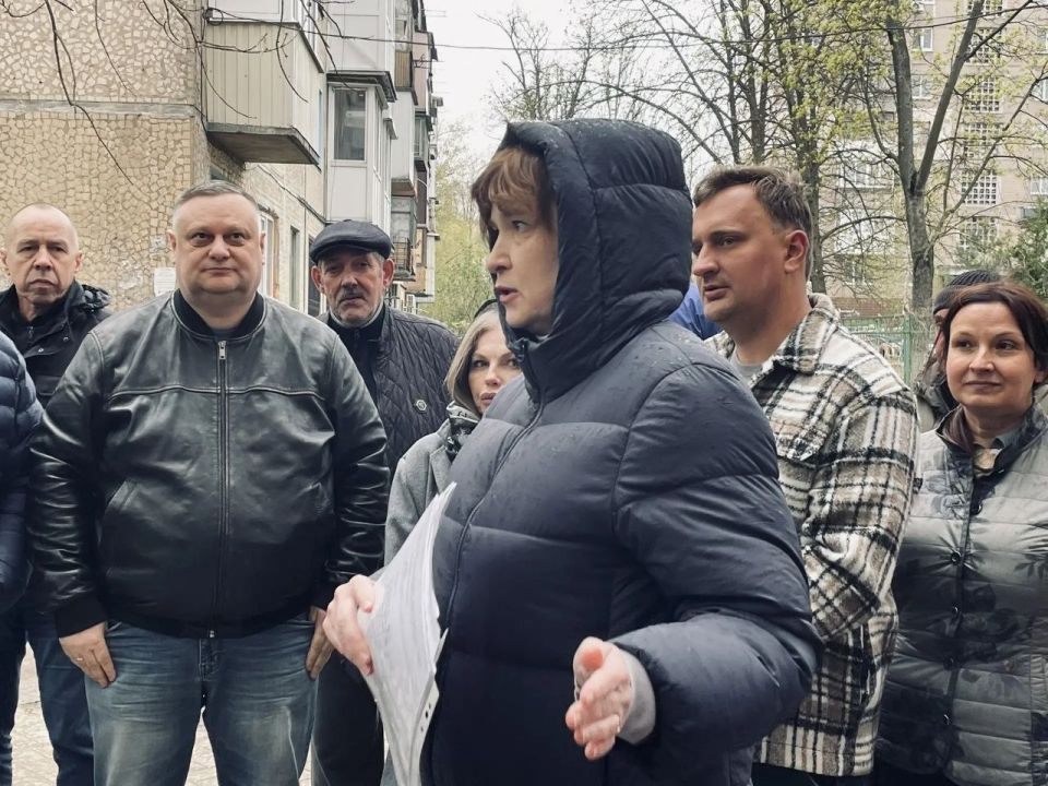 Анна Кондрыкинская: Выехали с коллегами на встречу с жителями по улице Куйбышева, 165 Анна Кондрыкинская: Выехали с коллегами на встречу с жителями по улице Куйбышева, 165