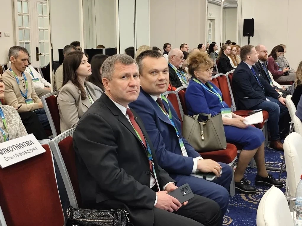 Министр природных ресурсов и экологии Донецкой Народной Республики Алексей Шебалков принял участие в Международном форуме «Экология», который проходит в г. Москве. Это ежегодное событие общественного формата, уникальное по...