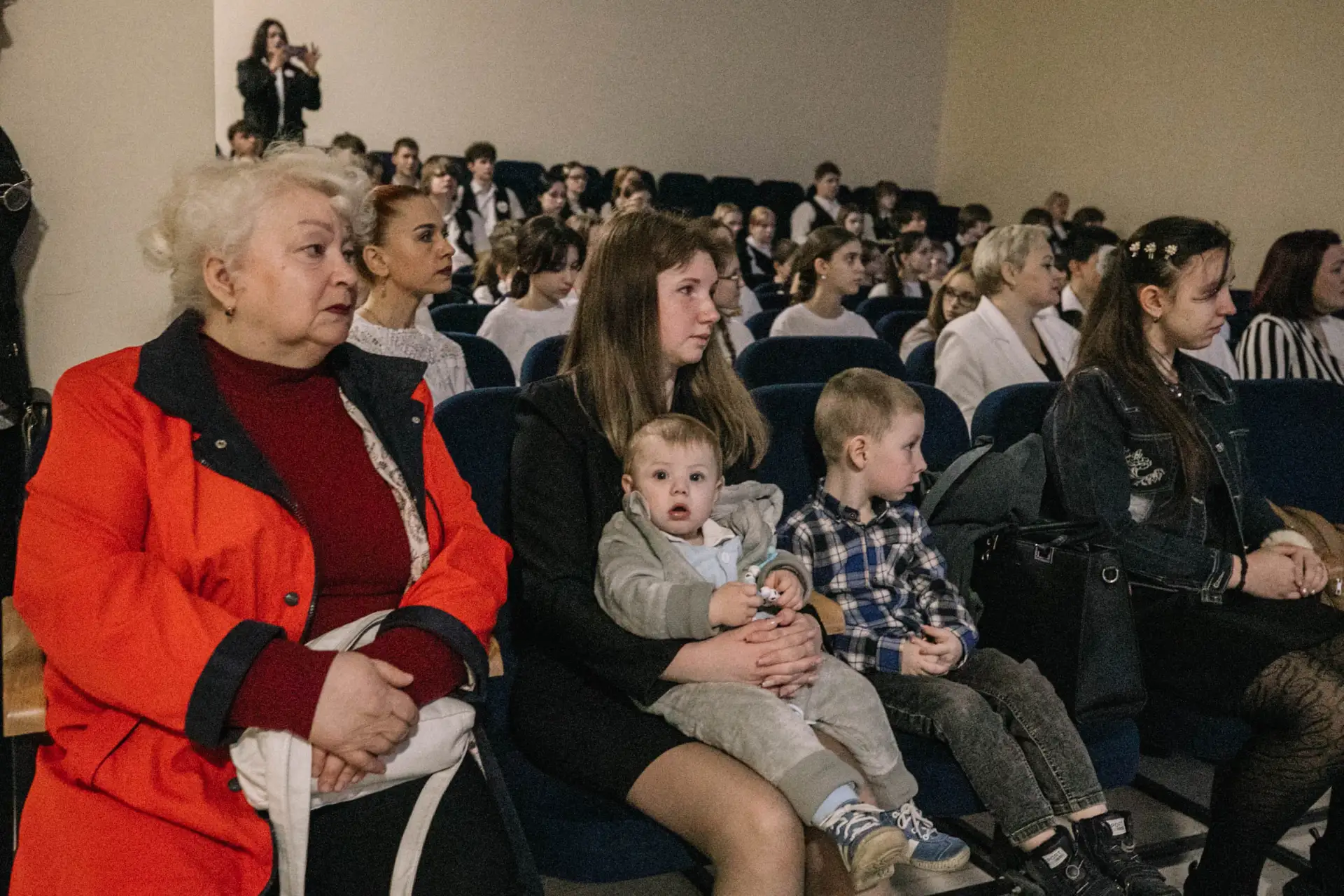 В общеобразовательных учреждениях городского округа Мариуполь открыли уже восьмую «Парту Героя» В общеобразовательных учреждениях городского округа Мариуполь открыли уже восьмую «Парту Героя»