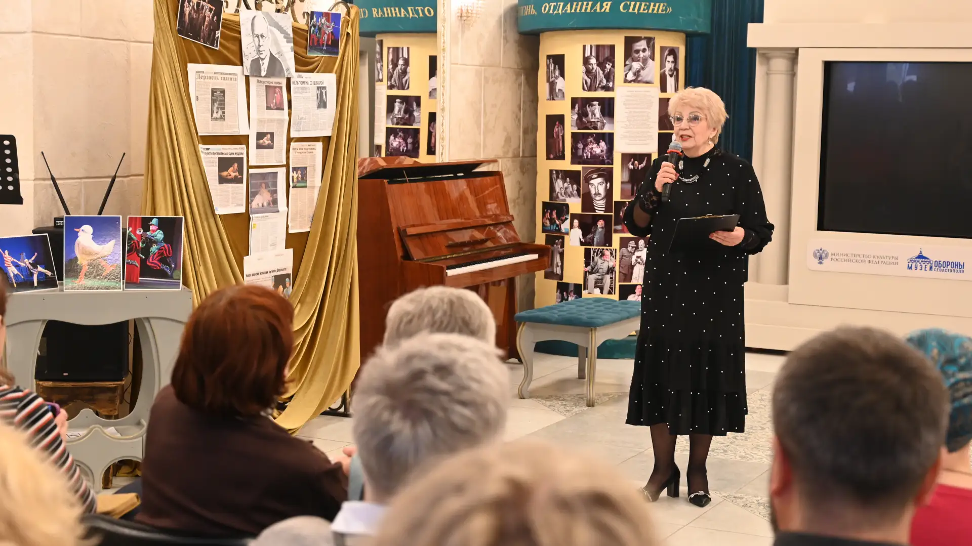 В Мраморном зале Сцены на Садовом Донецкой муздрамы состоялось уникальное мероприятие – выставка и концерт, приуроченные к 135-летию со дня рождения нашего великого земляка, композитора Сергея Прокофьева