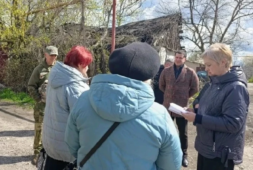 Комплексное решение проблем ЖКХ: результат встреч депутатов Народного Совета с жителями в Донецке Комплексное решение проблем ЖКХ: результат встреч депутатов Народного Совета с жителями в Донецке