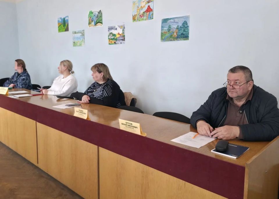 Иван Адамец: В управе Куйбышевского района состоялось плановое заседание комиссии по делам несовершеннолетних и защите их прав Иван Адамец: В управе Куйбышевского района состоялось плановое заседание комиссии по делам несовершеннолетних и защите их прав