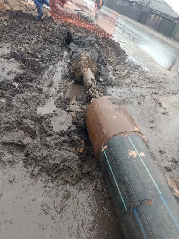 Кузбасс помогает Горловке восстанавливать водоснабжение Кузбасс помогает Горловке восстанавливать водоснабжение