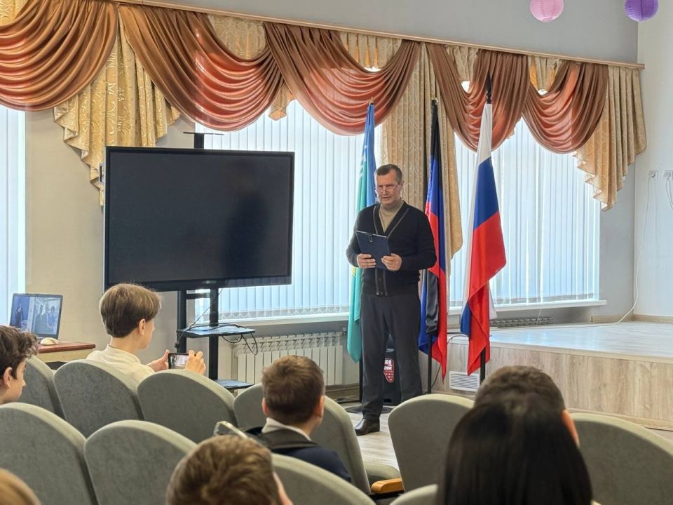 «ГосСтарт.Диалог» в Урзуфе: о работе на благо родного края «ГосСтарт.Диалог» в Урзуфе: о работе на благо родного края
