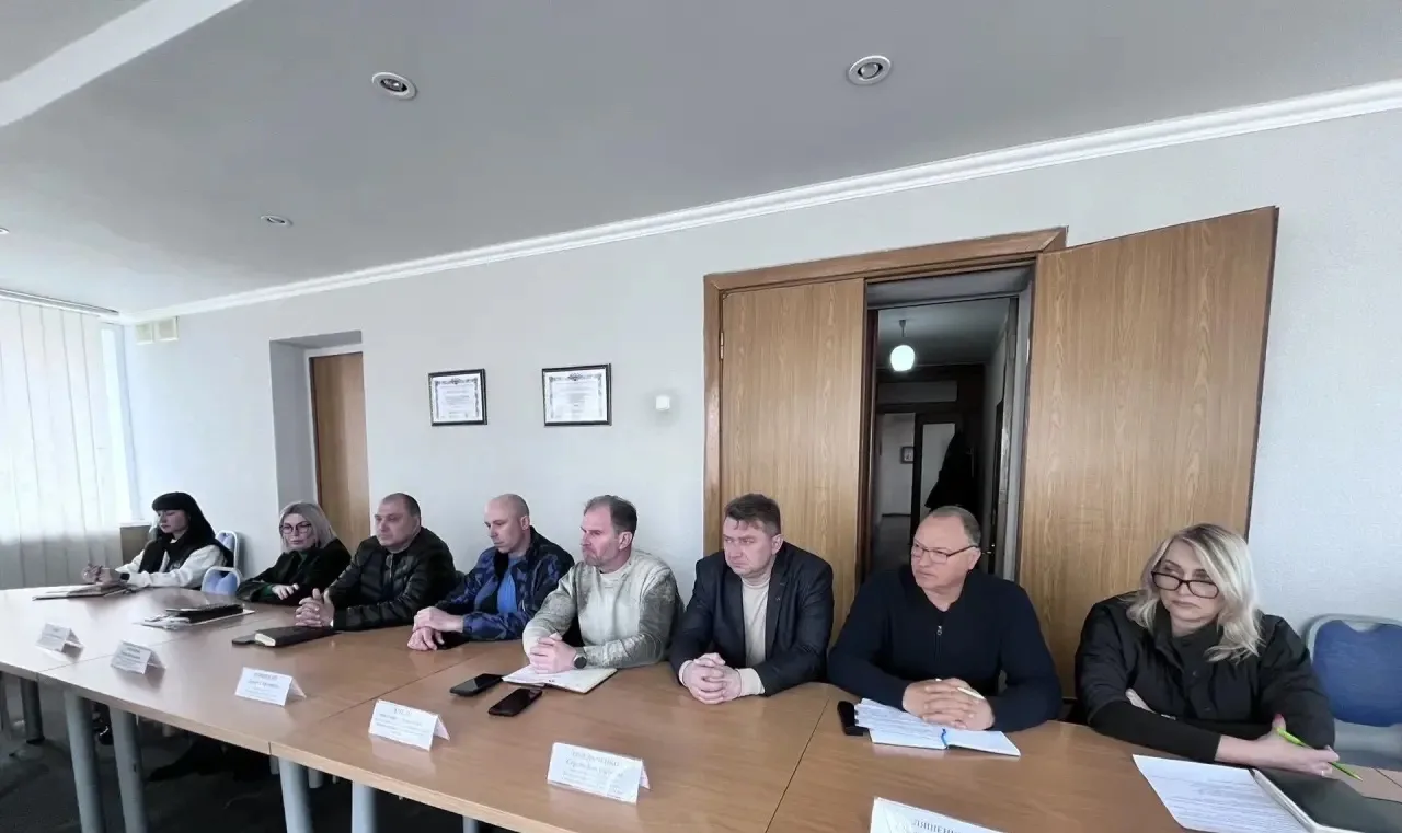 Евгений Поплавский: Вчера провел еженедельное аппаратное совещание с руководителями ведомств и представителями силовых структур Евгений Поплавский: Вчера провел еженедельное аппаратное совещание с руководителями ведомств и представителями силовых структур