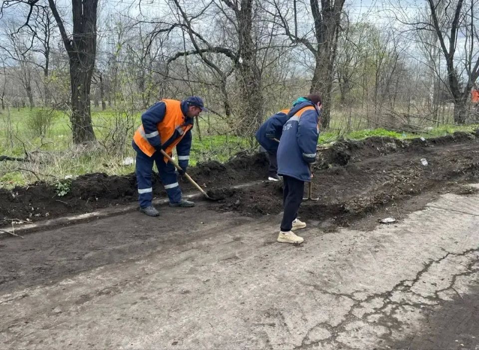 О работах МУП «Простор». Муниципальное унитарное предприятие «Простор» ежедневно выполняет все необходимые работы по содержанию городских улиц О работах МУП «Простор». Муниципальное унитарное предприятие «Простор» ежедневно выполняет все необходимые работы по содержанию городских улиц