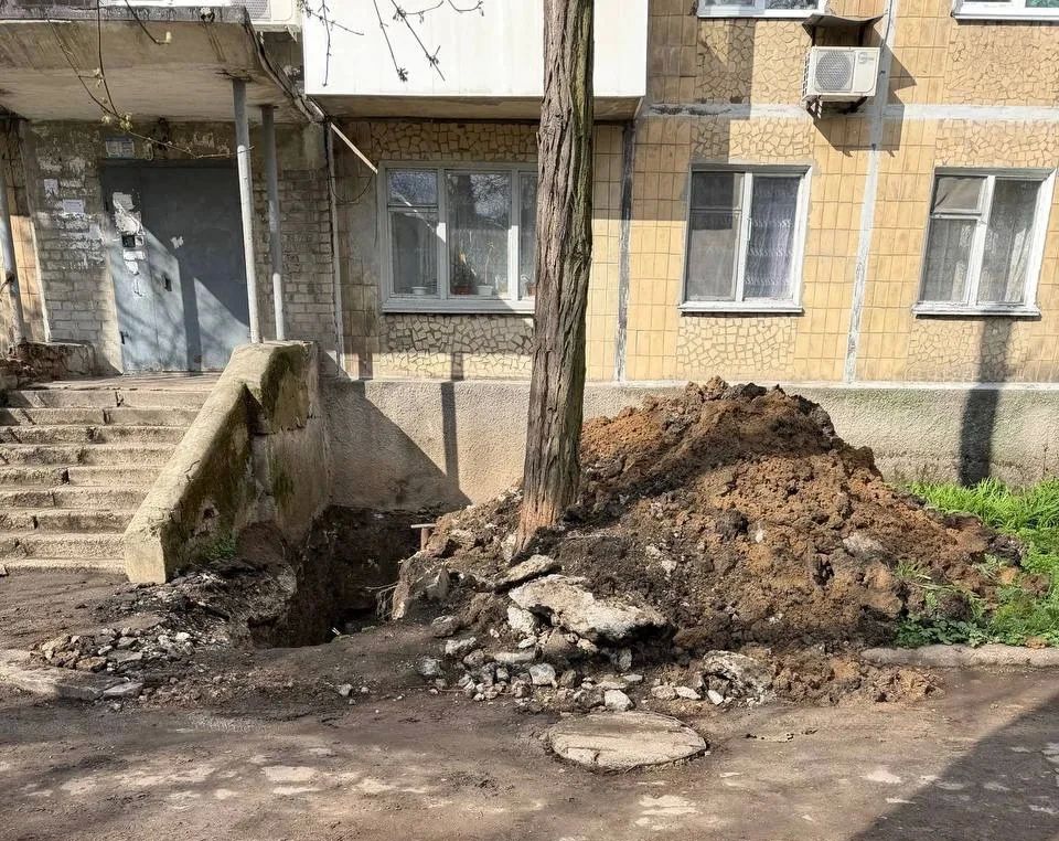 Комплексное решение проблем ЖКХ: результат встреч депутатов Народного Совета с жителями в Донецке Комплексное решение проблем ЖКХ: результат встреч депутатов Народного Совета с жителями в Донецке