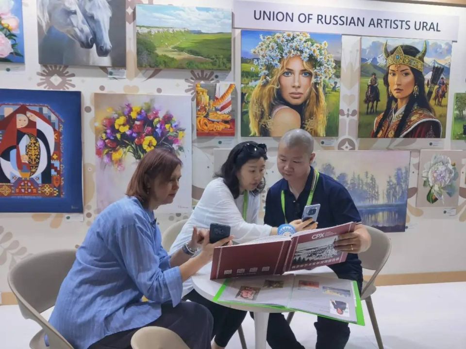 Картина талантливой художницы из Ясиноватой Натальи Майбороды представлена на международной выставке в Китае! Картина талантливой художницы из Ясиноватой Натальи Майбороды представлена на международной выставке в Китае!