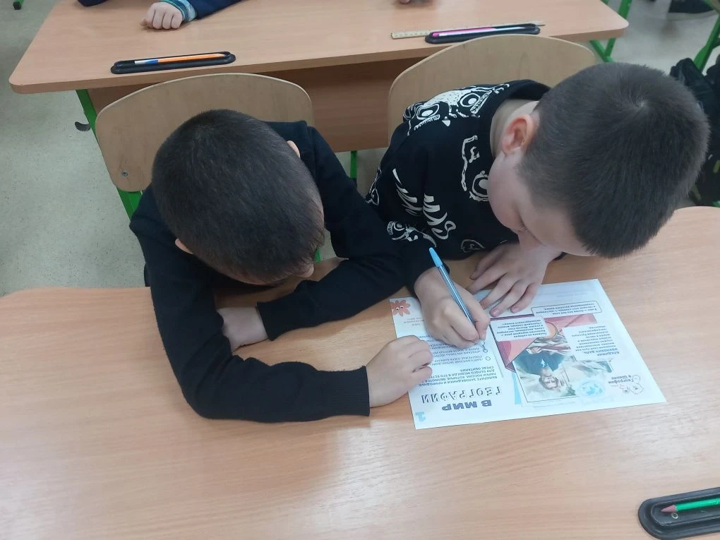 В ГБОУ «Светлодарский УВК г.о. Дебальцево» состоялось мероприятие, организованное Русским географическим обществом, под названием «День географии в школе» В ГБОУ «Светлодарский УВК г.о. Дебальцево» состоялось мероприятие, организованное Русским географическим обществом, под названием «День географии в школе»