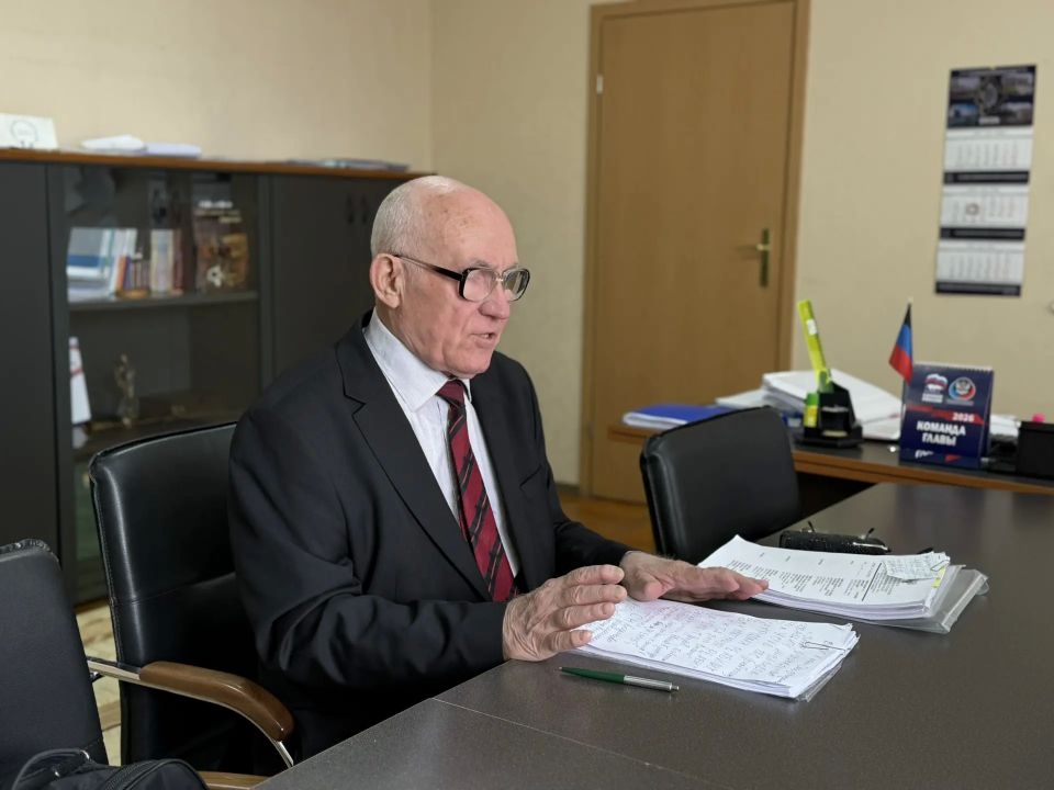 С председателем Донецкой региональной организации Всероссийского общества слепых Леонидом Алексеевичем Бондарем обсудили спектр вопросов, имеющих первостепенное значение для граждан с инвалидностью С председателем Донецкой региональной организации Всероссийского общества слепых Леонидом Алексеевичем Бондарем обсудили спектр вопросов, имеющих первостепенное значение для граждан с инвалидностью