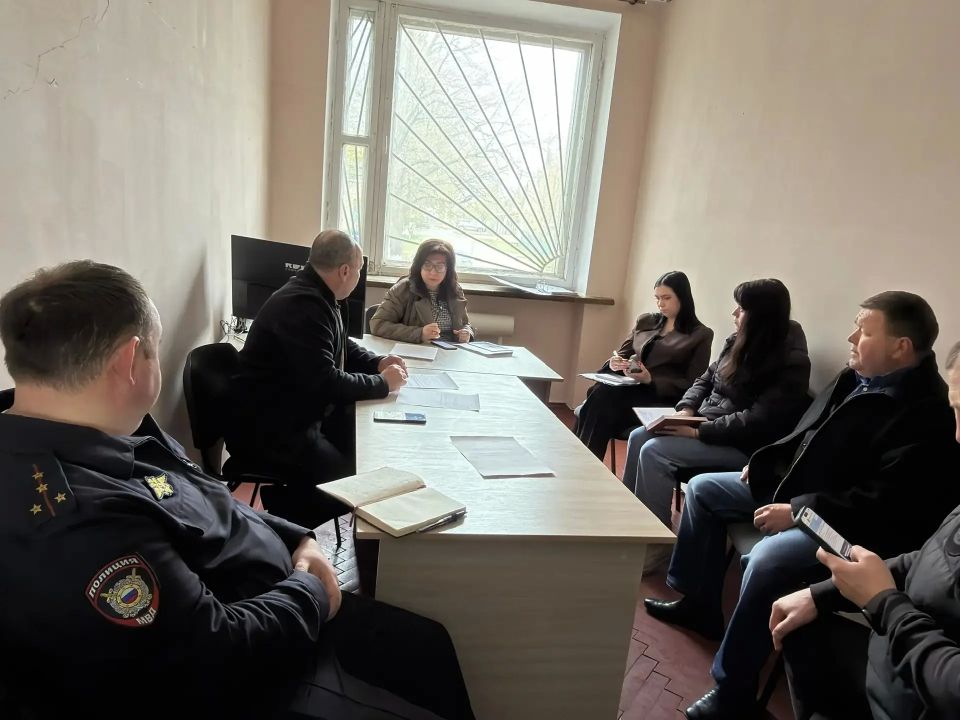 В Иловайске обсудили адресную поддержку ветеранов: межведомственная комиссия рассмотрела конкретные обращения и перспективы адаптации жилья В Иловайске обсудили адресную поддержку ветеранов: межведомственная комиссия рассмотрела конкретные обращения и перспективы адаптации жилья