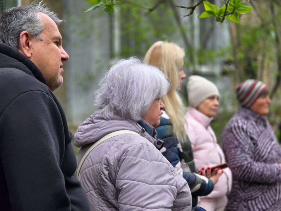 Иван Адамец: Управляющий делами администрации городского округа Донецк Юлия Сницарь совместно с представителями Единого регионального фонда по обслуживанию МКД провели встречу с жителями дома № 4 по улице Кисловодской Иван Адамец: Управляющий делами администрации городского округа Донецк Юлия Сницарь совместно с представителями Единого регионального фонда по обслуживанию МКД провели встречу с жителями дома № 4 по улице Кисловодской
