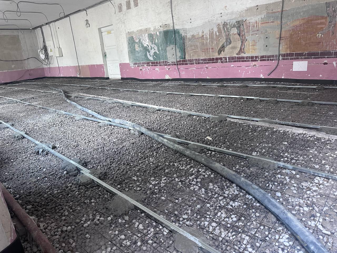 Сахалинская область проводят полный комплекс восстановительных работ в зале хореографии средней школы № 2 Шахтерска Сахалинская область проводят полный комплекс восстановительных работ в зале хореографии средней школы № 2 Шахтерска