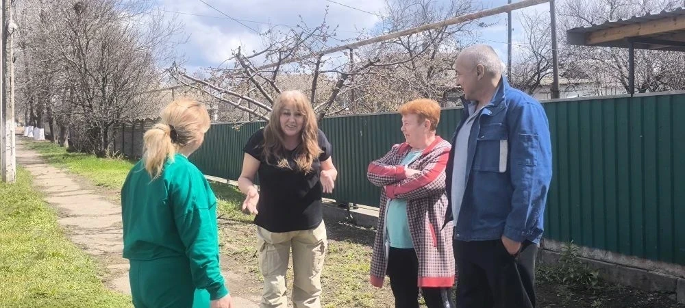 Исполняющий обязанности заведующего Александровским территориальным сектором Татьяна Молтобар провела встречу с жителями села Александровка