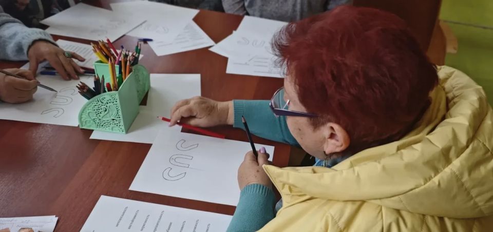 Для пожилых мариупольцев провели психологический тренинг Для пожилых мариупольцев провели психологический тренинг