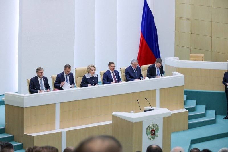 Александр Волошин: #пленарноезаседание_СФ. Сегодня в Совете Федерации прошло очередное пленарное заседание под председательством Валентины Ивановны Матвиенко Александр Волошин: #пленарноезаседание_СФ. Сегодня в Совете Федерации прошло очередное пленарное заседание под председательством Валентины Ивановны Матвиенко