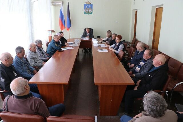 Сергей Юзвинкевич: Сегодня провел встречу с ликвидаторами аварии на Чернобыльской АЭС Сергей Юзвинкевич: Сегодня провел встречу с ликвидаторами аварии на Чернобыльской АЭС
