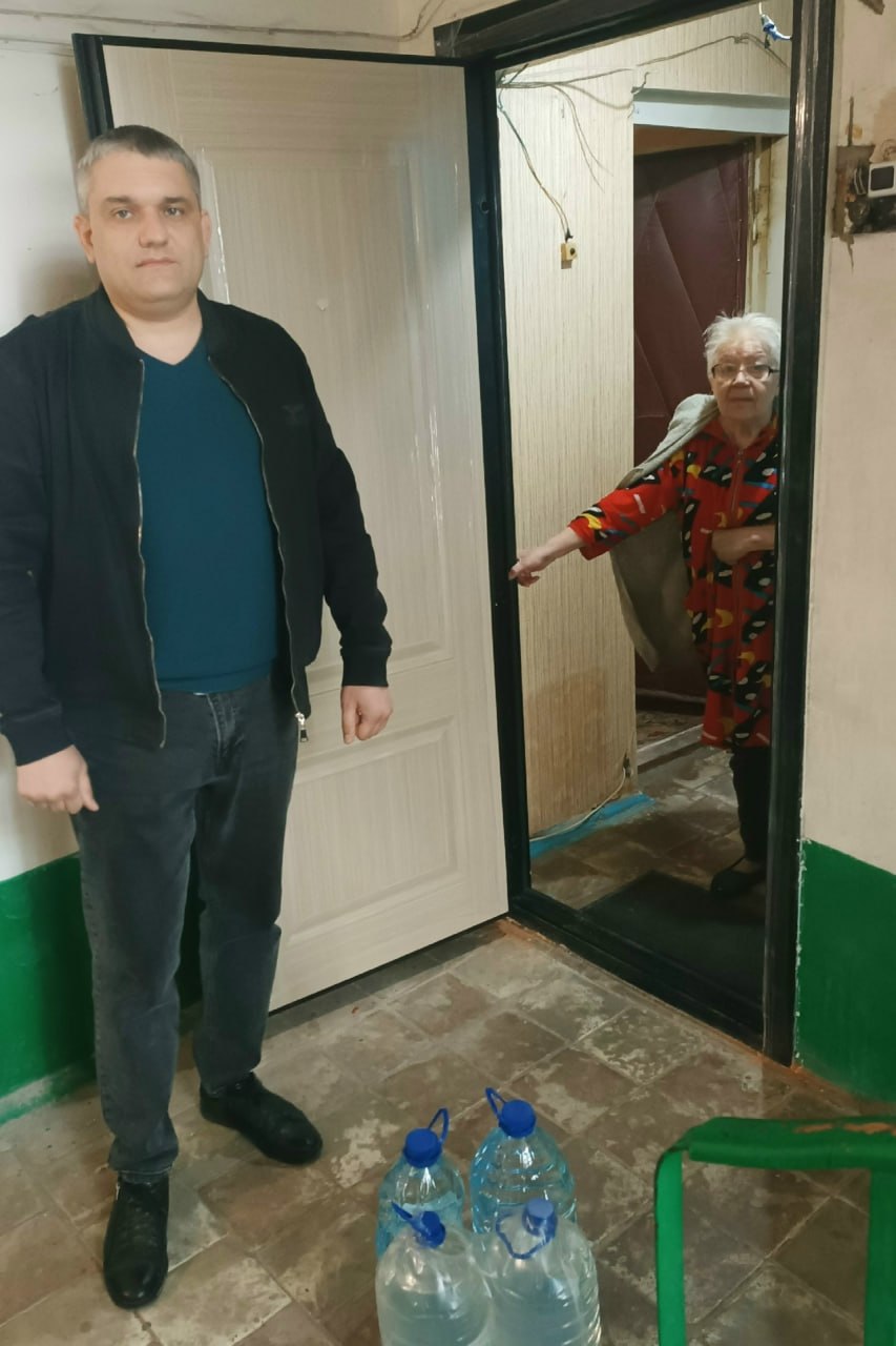 Роман Конев: 15 апреля 2026 года депутаты Горловского городского совета от «Единой России» — Светлана Евсеенко, Павел Калфакчиян, Александр Бобровский, Сергей Третьяков, Николай Гальченко, Андрей Костюк и Алексей Костин —... Роман Конев: 15 апреля 2026 года депутаты Горловского городского совета от «Единой России» — Светлана Евсеенко, Павел Калфакчиян, Александр Бобровский, Сергей Третьяков, Николай Гальченко, Андрей Костюк и Алексей Костин —...