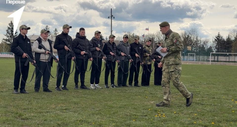 Всероссийская военно-патриотическая игра «Зарница 2.0» в Володарске Всероссийская военно-патриотическая игра «Зарница 2.0» в Володарске