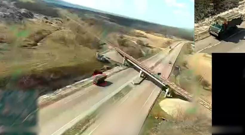 Два майора: Противник демонстрирует применение ударных американских дронов днём над Донецком Два майора: Противник демонстрирует применение ударных американских дронов днём над Донецком