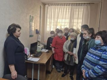 Роман Конев: 16 апреля 2026 года депутат Горловского городского совета от фракции «Единая Россия» Нелля Якуненко провела встречу с жителями города