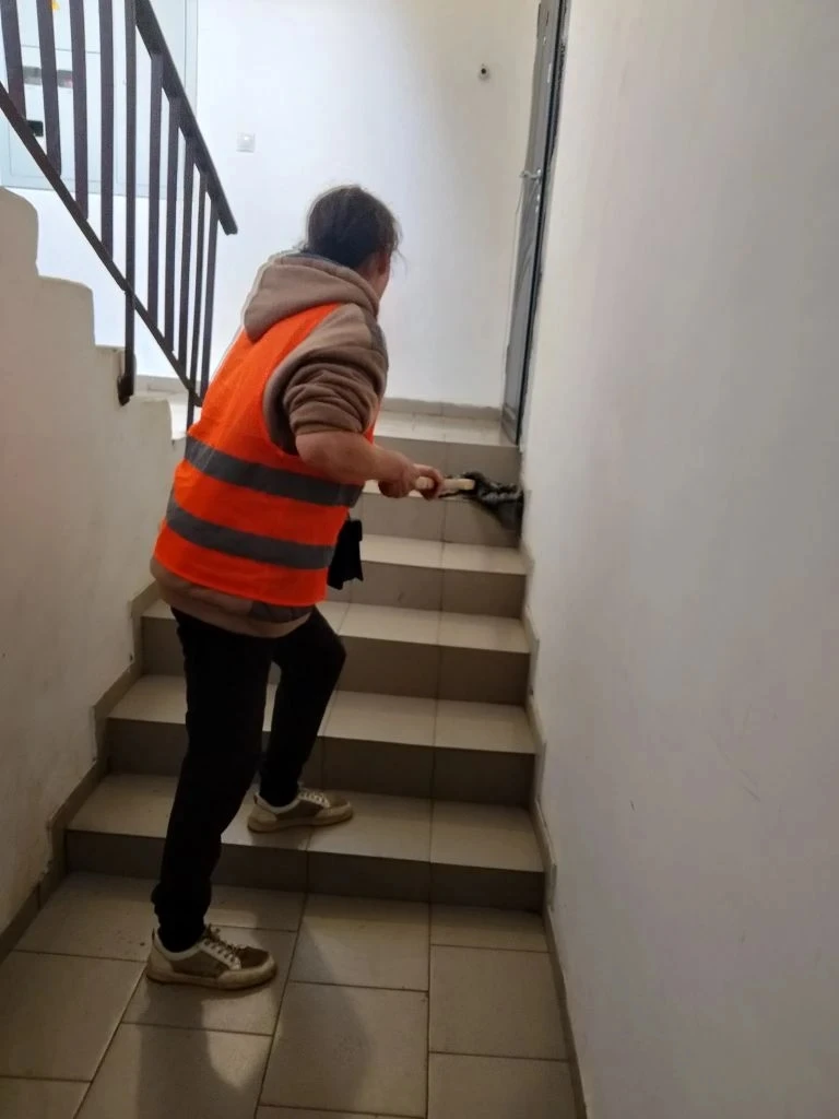 Константин Зинченко: Плановая забота о чистоте: порядок у дома и в подъезде Константин Зинченко: Плановая забота о чистоте: порядок у дома и в подъезде