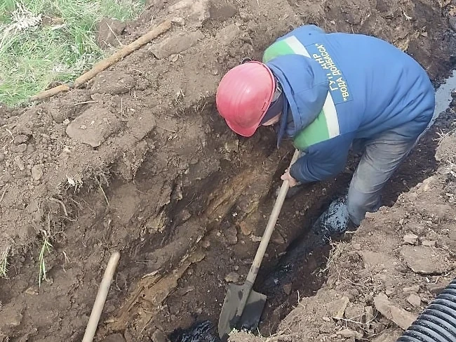 В Снежном продолжаются ремонтные работы на сетях города