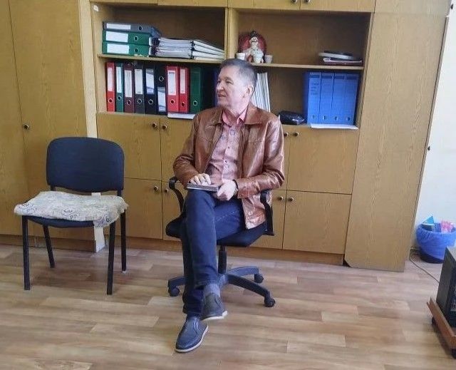 Заместитель главы Администрации Старобешевского муниципального округа Сергей Осадчий провел встречу с тудовым коллективом МБУ "Старобешевский РЦКиД Им. П. Н. Анлелиной" Заместитель главы Администрации Старобешевского муниципального округа Сергей Осадчий провел встречу с тудовым коллективом МБУ "Старобешевский РЦКиД Им. П. Н. Анлелиной"