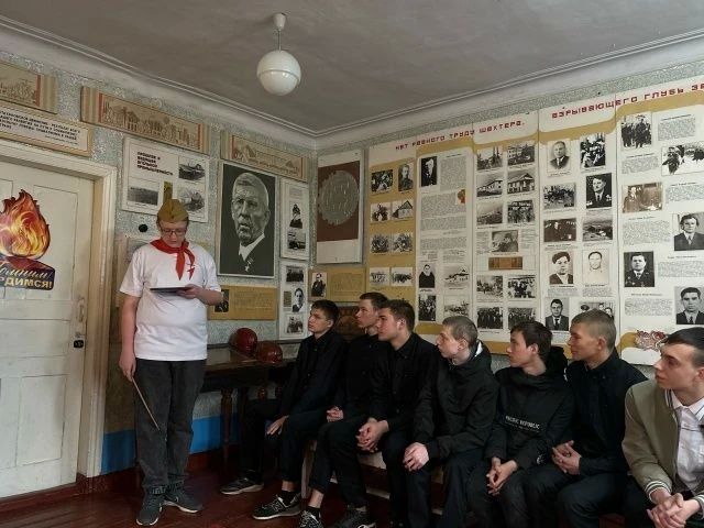 Экскурсия в школьный историко-краеведческий музей боевой и трудовой славы "Память" Экскурсия в школьный историко-краеведческий музей боевой и трудовой славы "Память"
