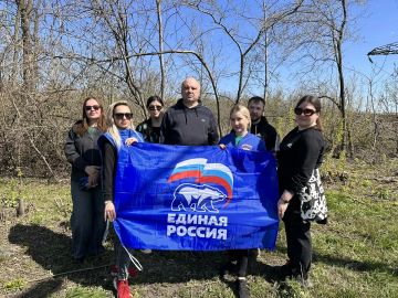 Елена Рязанцева: В Пролетарском районе состоялась традиционная акция "Чистый четверг" в рамках проекта "Городская среда" партии "Единая Россия"