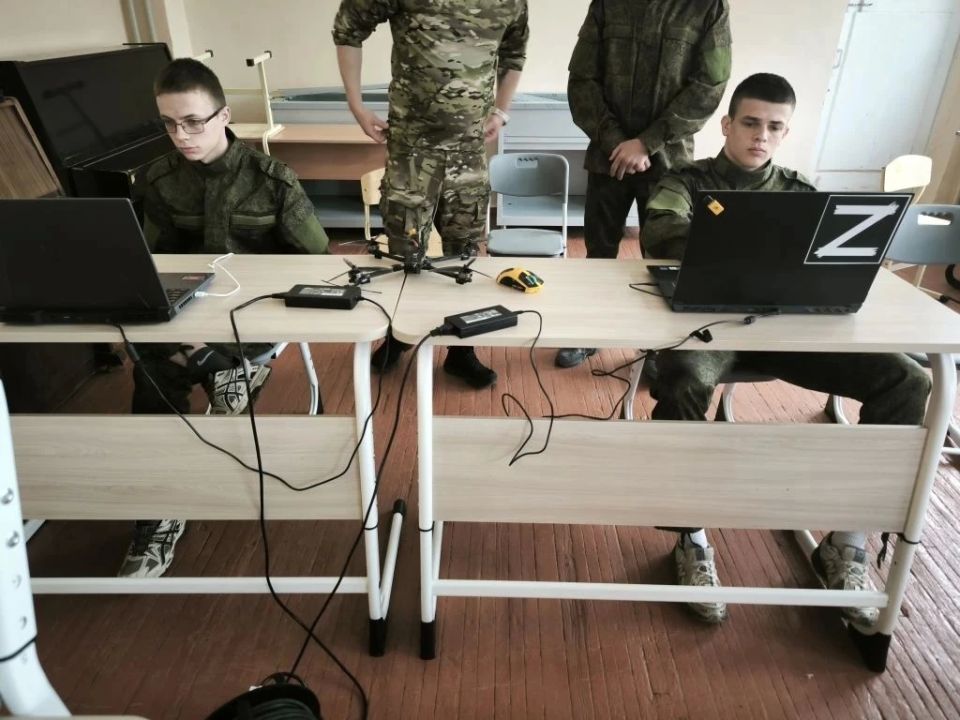 Успешный старт "Зарницы 2.0" в Старобешевском округе: итоги и перспективы Успешный старт "Зарницы 2.0" в Старобешевском округе: итоги и перспективы