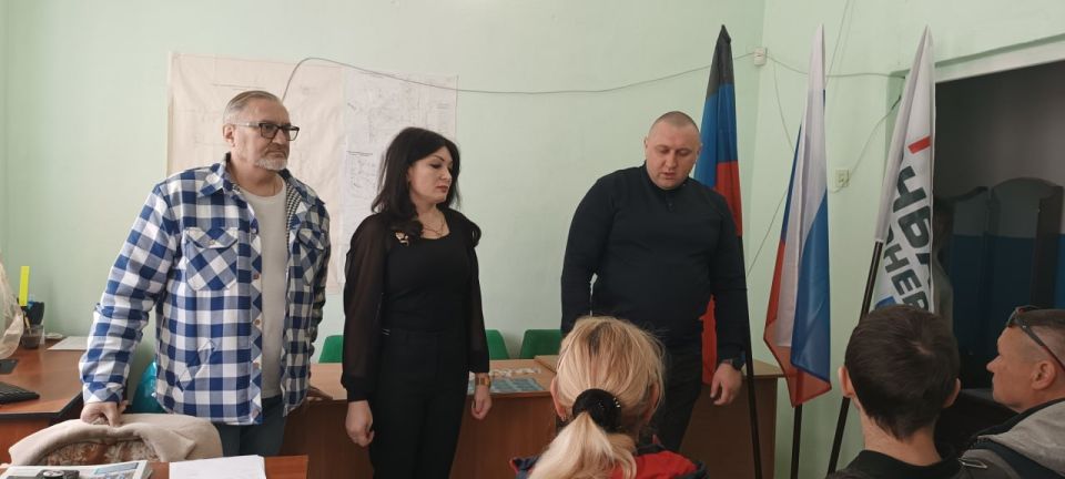 В ходе встречи с жителями я рассказала о важных изменениях, которые коснутся многодетных семей из ДНР, получающих единое пособие В ходе встречи с жителями я рассказала о важных изменениях, которые коснутся многодетных семей из ДНР, получающих единое пособие